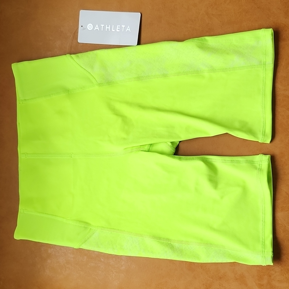 Athleta Stay Fly 9 inch Short